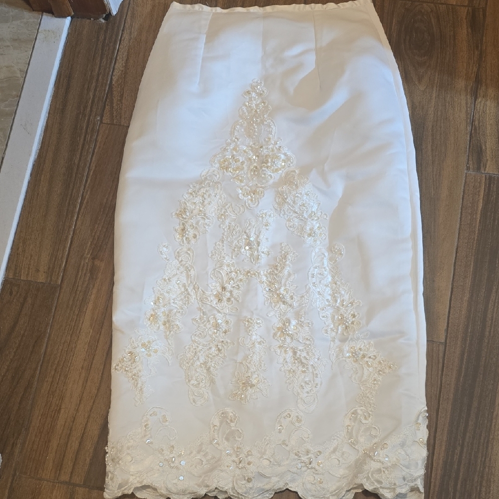 Elegant White Lace Pencil Skirt Waist 14 Wedding Skirt